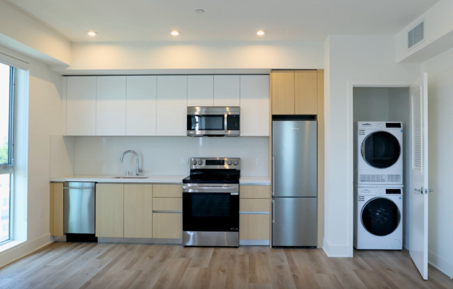 1 bed, 1 bath, 500 sqft, $2,450, Unit 409