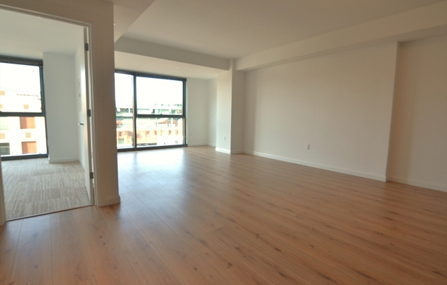 1 bed, 1 bath, 781 sqft, $4,000, Unit 511