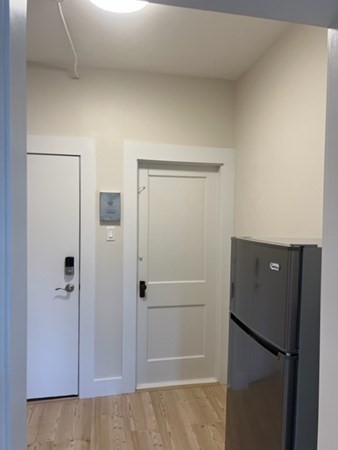 Studio, 1 bath, 357 sqft, $2,100, Unit 8