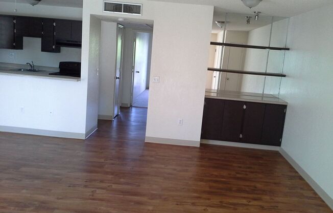 2 beds, 1 bath, 875 sqft, $999, Unit Unit 201