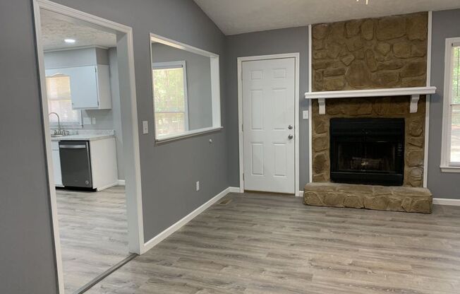 Charming 3 Bed, 2 Bath Home in Fayetteville