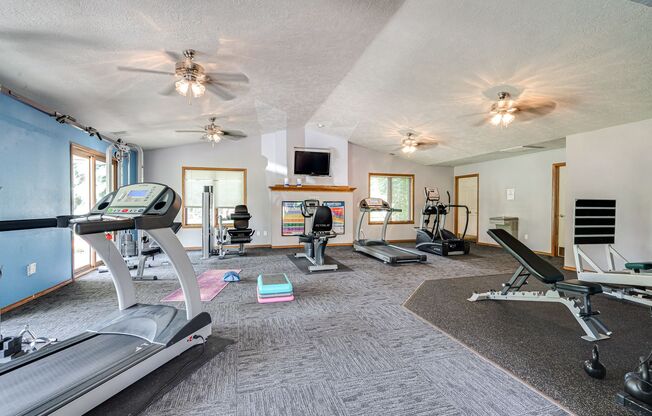 2 beds, 1 bath, 850 sqft, $1,199, Unit CC104