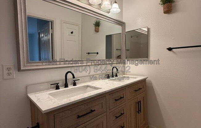 3 beds, 2 baths, 1,355 sqft, $2,000, Unit Apartment 1627