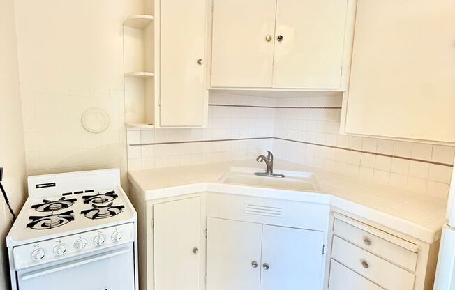 930 - 966 Parker Court