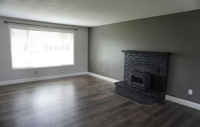 Beautifully Updated West Hazel Dell Home for Lease - 8015 NW 1st Ave