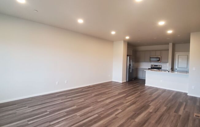 Beautiful 3-bed Townhome in a great location!