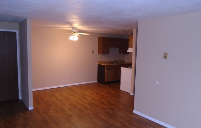 1 bed, 1 bath, 600 sqft, $870, Unit 3204-2