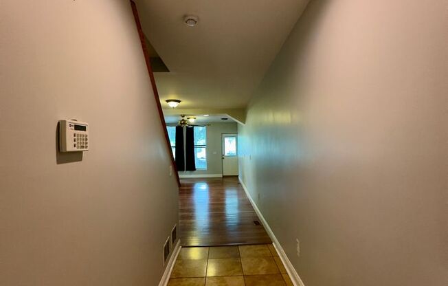 Charming 3 Bedroom/2.5 Bathroom Townhome in Hampden!