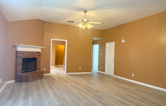 6502 Ithaca Forest San Antonio, TX 78239