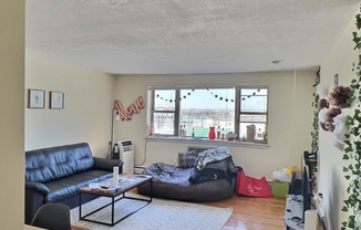 2 beds, 1 bath, 999 sqft, $3,025, Unit 18