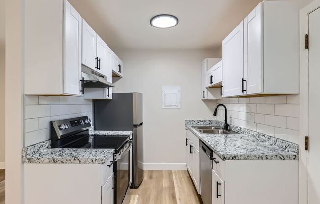Cache Creek Flats - 1 bed 1 bath townhome – Blocks from Main Street, Windsor, CO