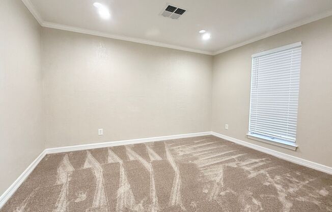 Spacious and Beautiful 3/2 home in Country Estates!