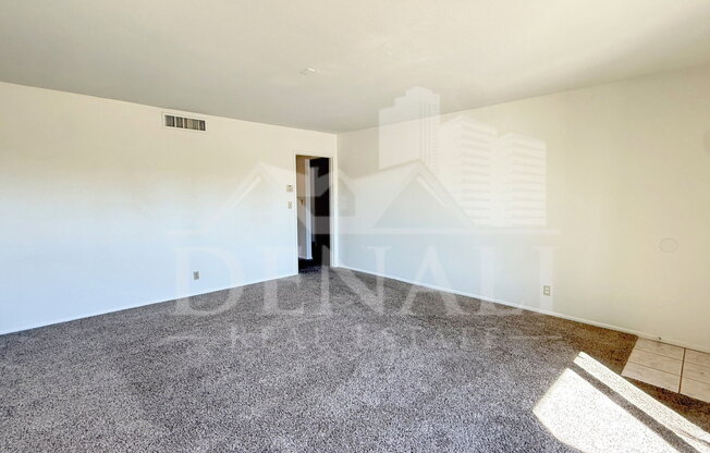 1316 W 13 ST