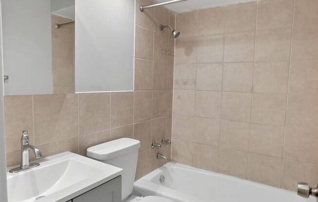 1 bed, 1 bath, 492 sqft, $1,775, Unit 230