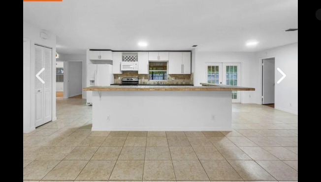 4639 BLUE PINE CIR