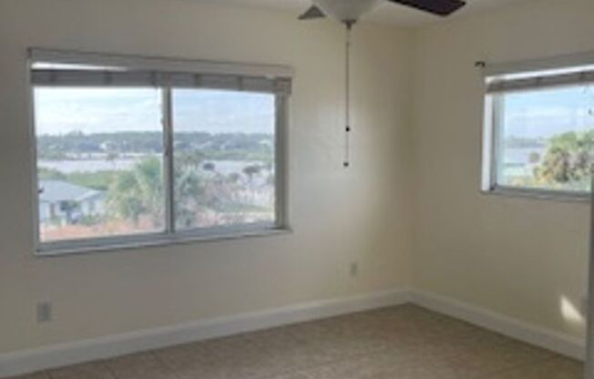 2 beds, 1 bath, $3,000