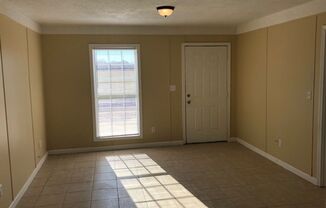 2 beds, 1 bath, $750, Unit 109 A