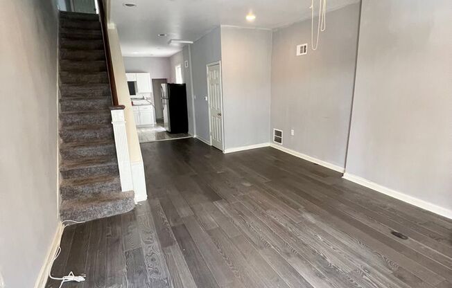 Beautiful 3-Bedroom Townhouse in Port Richmond! Available NOW!