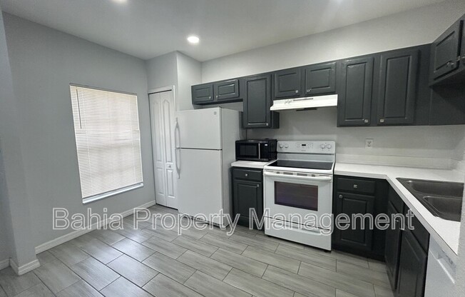 2320 LK WOODBERRY CIR