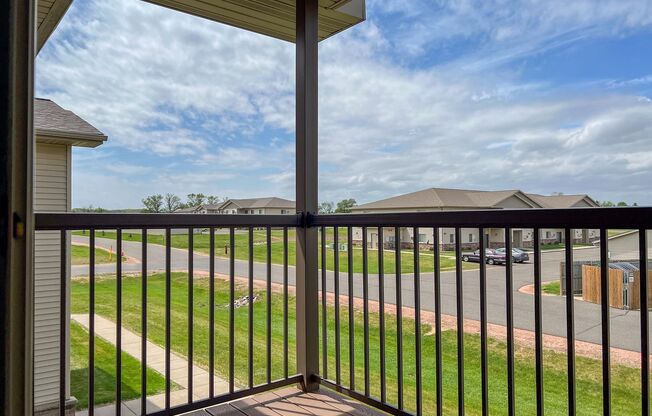 2 beds, 2 baths, 1,325 sqft, $1,560, Unit ML 550-02