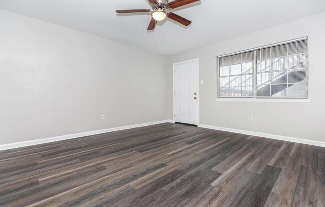 1 bed, 1 bath, 702 sqft, $805