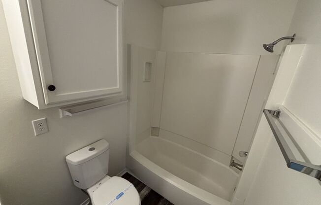 Studio, 1 bath, 410 sqft, $595, Unit 2739-4
