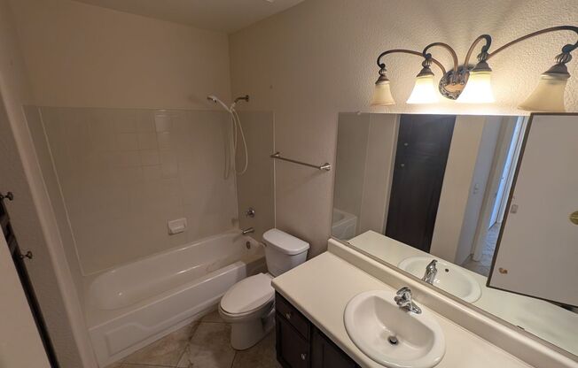 2 beds, 2 baths, $1,525, Unit #2067
