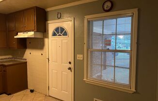 2 beds, 1.5 baths, $1,400