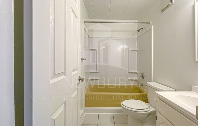 2 beds, 1 bath, 805 sqft, $1,050, Unit 1810-28