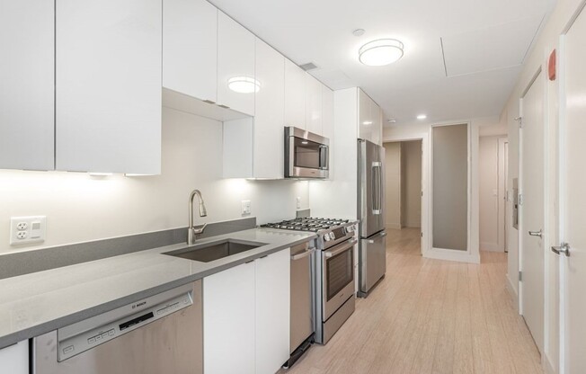 2 beds, 2 baths, 891 sqft, $4,350, Unit 708