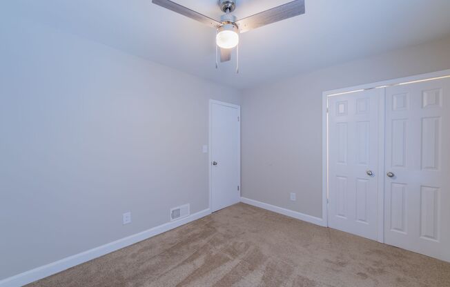 2 beds, 1 bath, 925 sqft, $1,350, Unit 821HLA