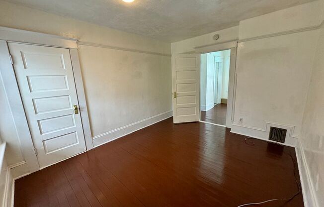 3 beds, 1 bath, $2,722