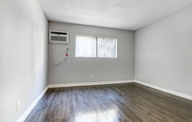 1 bed, 1 bath, 571 sqft, $1,935, Unit CCA-235