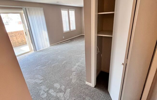 1 bed, 1 bath, 780 sqft, $979, Unit 013