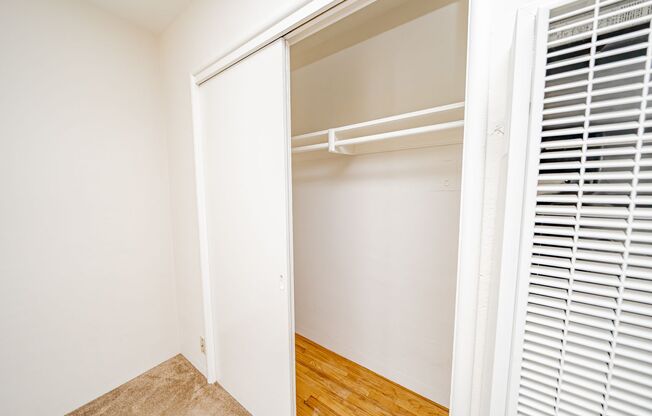 Studio, 1 bath, $1,275, Unit 205