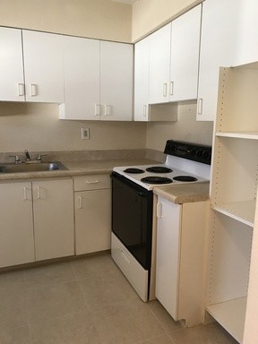 2 beds, 1 bath, 840 sqft, $1,900, Unit 20