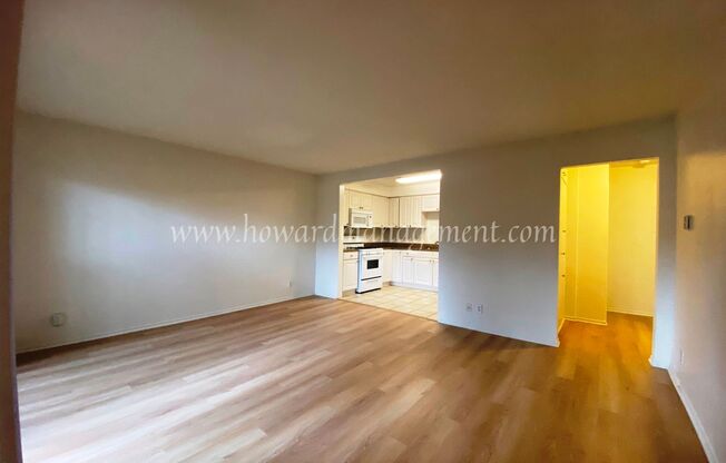 North of Wilshire! Spacious lower unit with patio. 10 blocks to the Ocean and walking distance to Montana Ave.