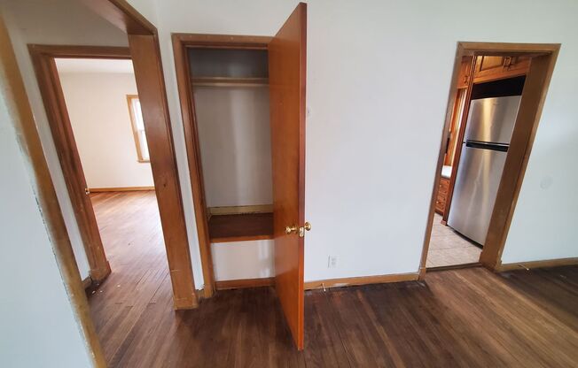 2 beds, 1 bath, $1,395