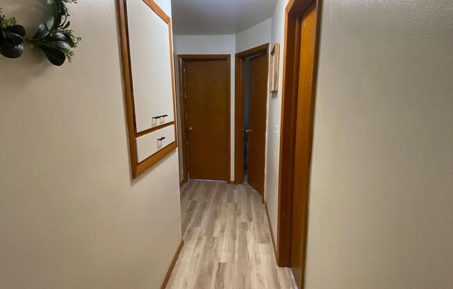 2 beds, 1 bath, $1,200