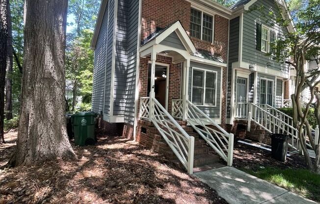 2 bd 2.5 ba townhome