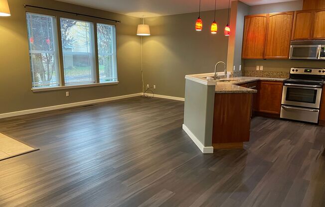 Custom Townhome in Camas School District! Stainless Steel Appliances and A/C!