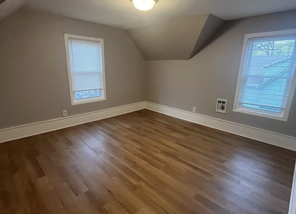 1 bed, 1 bath, 878 sqft, $1,750, Unit 3