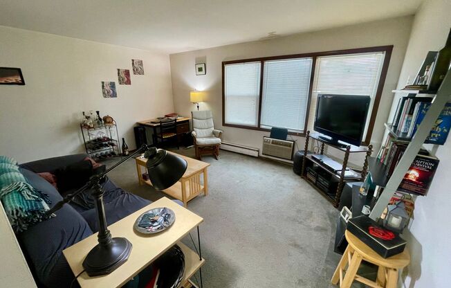 1524 E Providence Ave