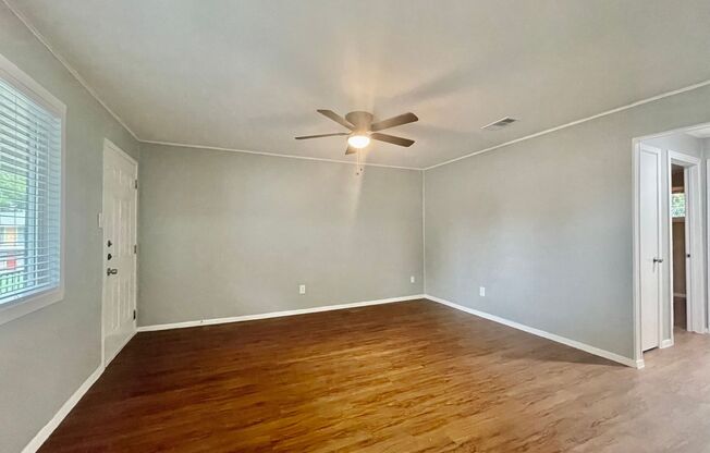 2 beds, 1 bath, 750 sqft, $775, Unit 23