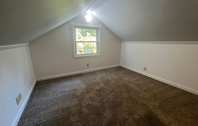 3 beds, 1 bath, $1,575