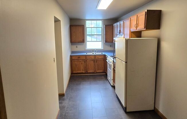 1 bed, 1 bath, $999, Unit Unit 2