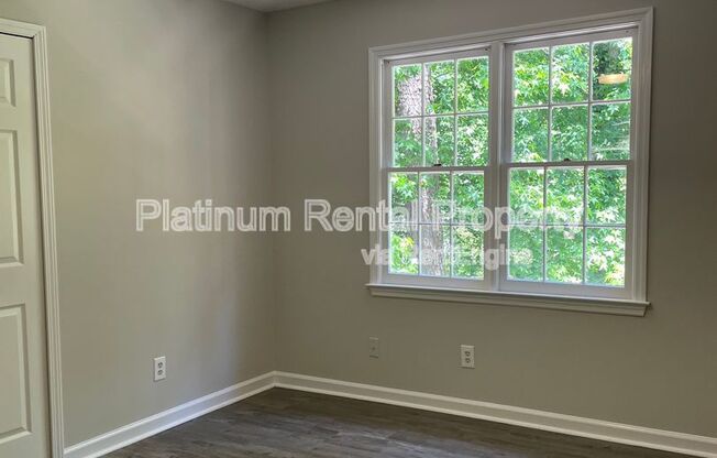 4 beds, 2.5 baths, 2,959 sqft, $2,695