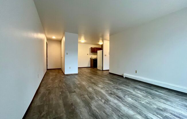 1 bed, 1 bath, $1,095, Unit 43