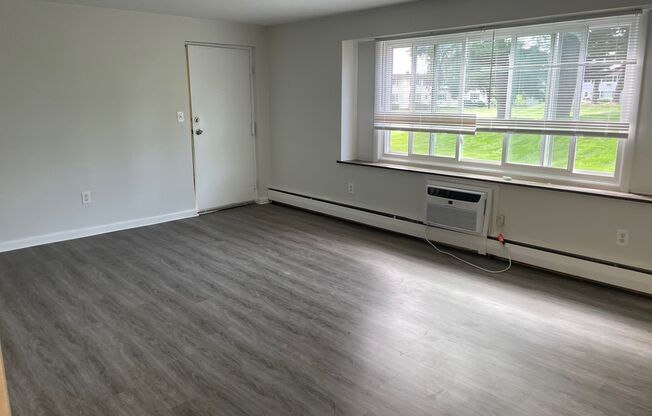 2 beds, 1 bath, $1,745, Unit 232-G04