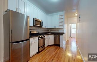 2 beds, 1 bath, $4,650, Unit 2W